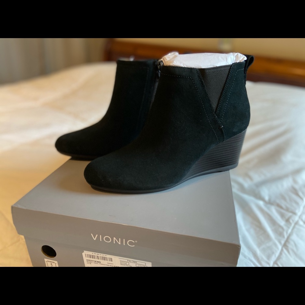 *NWT* VIONIC Paloma Ankle Boot, Black Size 8.5M